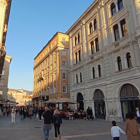 Apartmán Vista Mozzafiato Su Piazza Unita Design Vista Unica Comfort E Wifi Veloce Terst