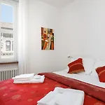 Vista Mozzafiato Su Piazza Unita Design Vista Unica Comfort E Wifi Veloce Apartment