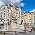 Vista Mozzafiato Su Piazza Unita Design Vista Unica Comfort E Wifi Veloce 的里雅斯特