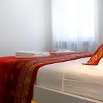 Vista Mozzafiato Su Piazza Unita Design Vista Unica Comfort E Wifi Veloce 的里雅斯特