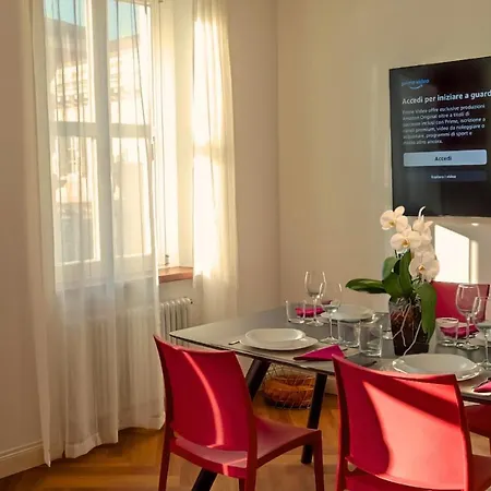 Vista Mozzafiato Su Piazza Unita Design Vista Unica Comfort E Wifi Veloce Apartment
