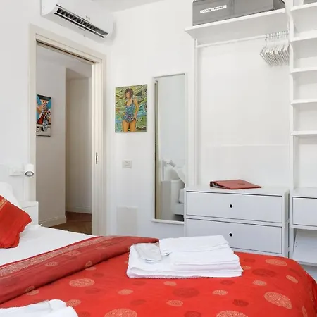 Vista Mozzafiato Su Piazza Unita Design Vista Unica Comfort E Wifi Veloce Apartment *