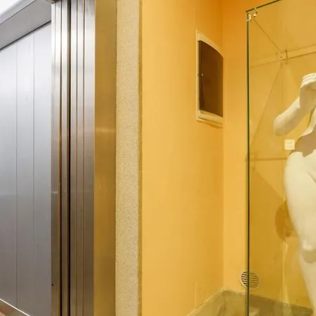 Vista Mozzafiato Su Piazza Unita Design Vista Unica Comfort E Wifi Veloce Trieste