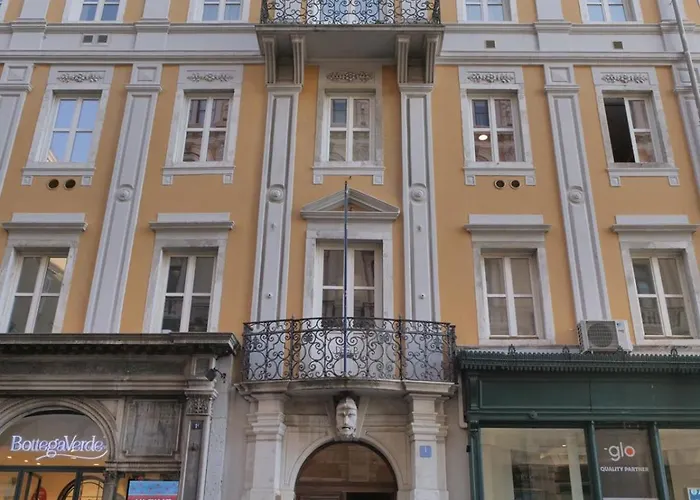 Vista Mozzafiato Su Piazza Unita Design Vista Unica Comfort Top E Wifi Veloce Apartment *