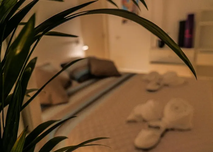 Centro Storico in Piazza Unità Moderno WiFi AC Casa Vacanze Trieste