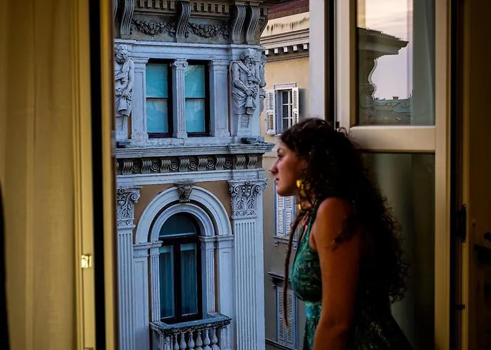 Centro Storico in Piazza Unità Moderno WiFi AC Casa Vacanze Trieste *