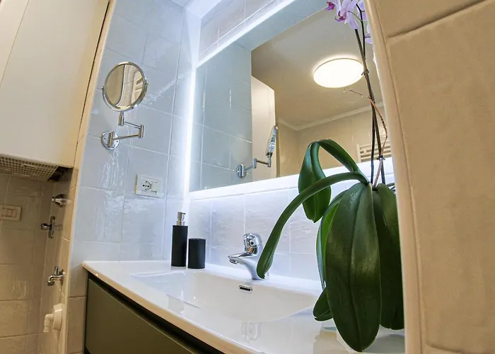 Centro Storico in Piazza Unità Moderno WiFi AC Casa Vacanze Trieste Trieste