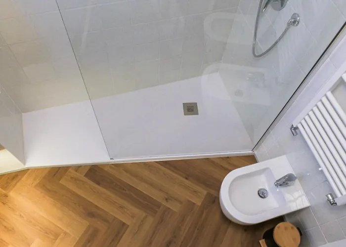 Centro Storico in Piazza Unità Moderno WiFi AC Casa Vacanze Trieste * Trieste