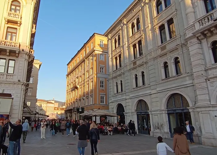 Apartamento Centro Storico in Piazza Unità Moderno WiFi AC Casa Vacanze Trieste Trieste