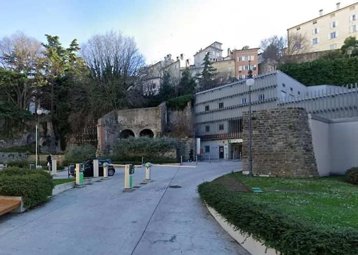 Apartamento Centro Storico in Piazza Unità Moderno WiFi AC Casa Vacanze Trieste Trieste